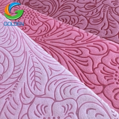 patrón de onda en relieve flores de tela no tejida que envuelven no tejido en rollo hecho por Quanzhou Golden Nonwoven Co.,ltd