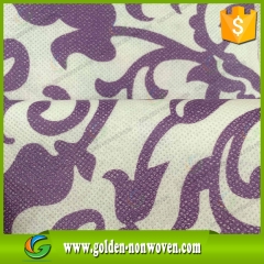 Diseño personalizado impreso pp 100% spunbond tela no tejida para el bolso hecho por Quanzhou Golden Nonwoven Co.,ltd