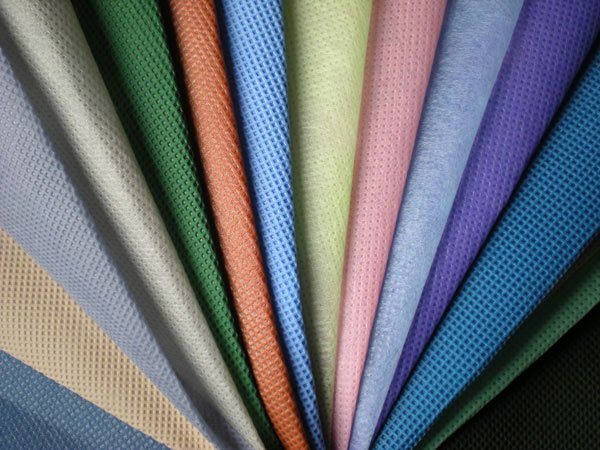 ¿Por qué hay tantos fabricantes de telas no tejidas?